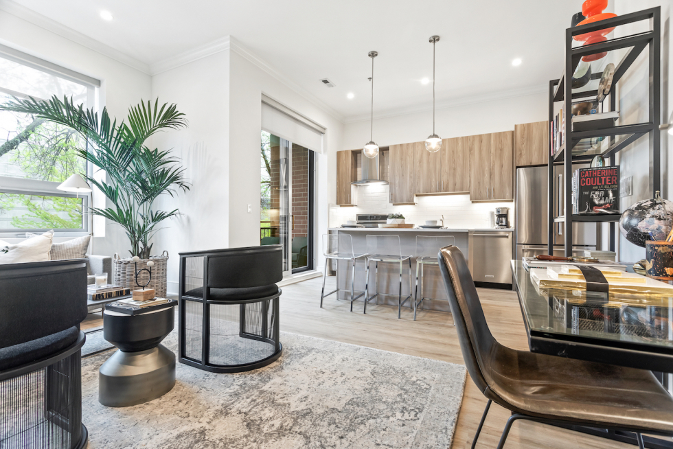 pdetphotography-luxuryliving-adamslaflinplace-chicago-5_19_2020 (29)